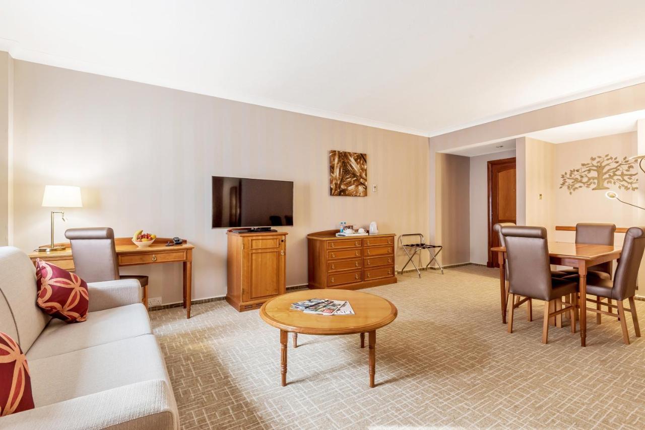 Coppid Beech Hotel Bracknell Eksteriør billede