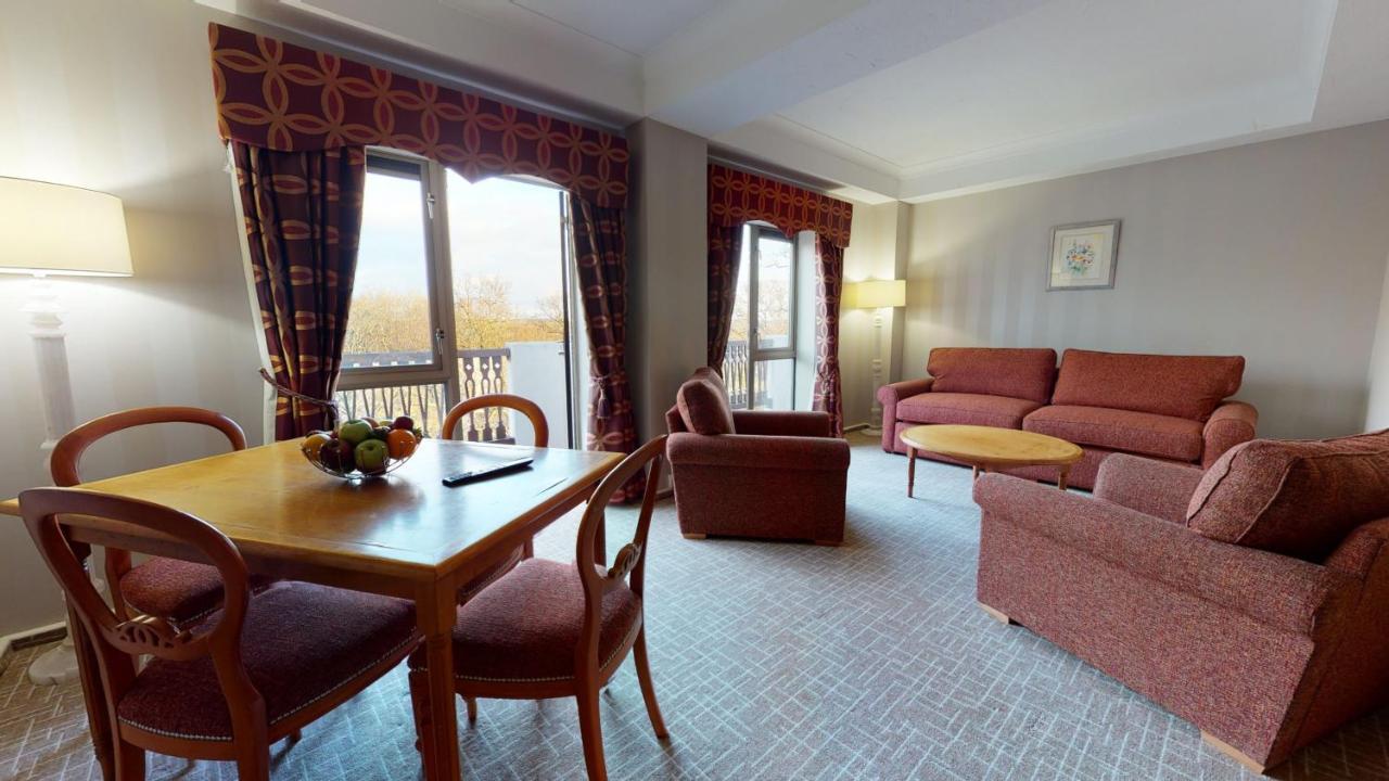 Coppid Beech Hotel Bracknell Eksteriør billede