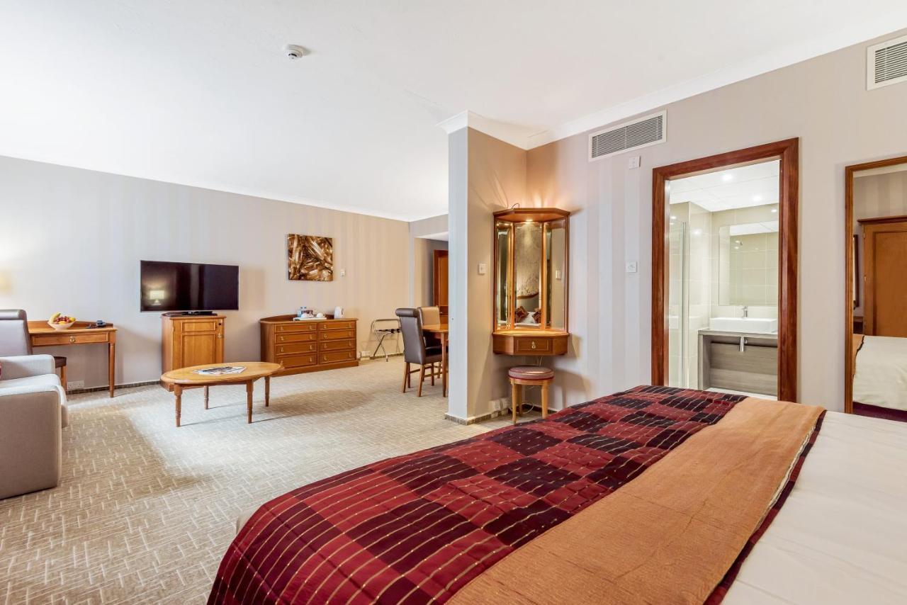 Coppid Beech Hotel Bracknell Eksteriør billede